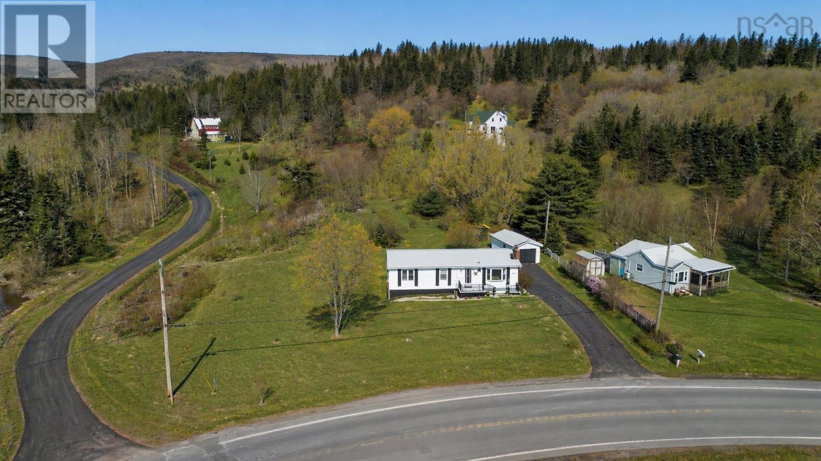 49742 Cabot Trail — photo 26
