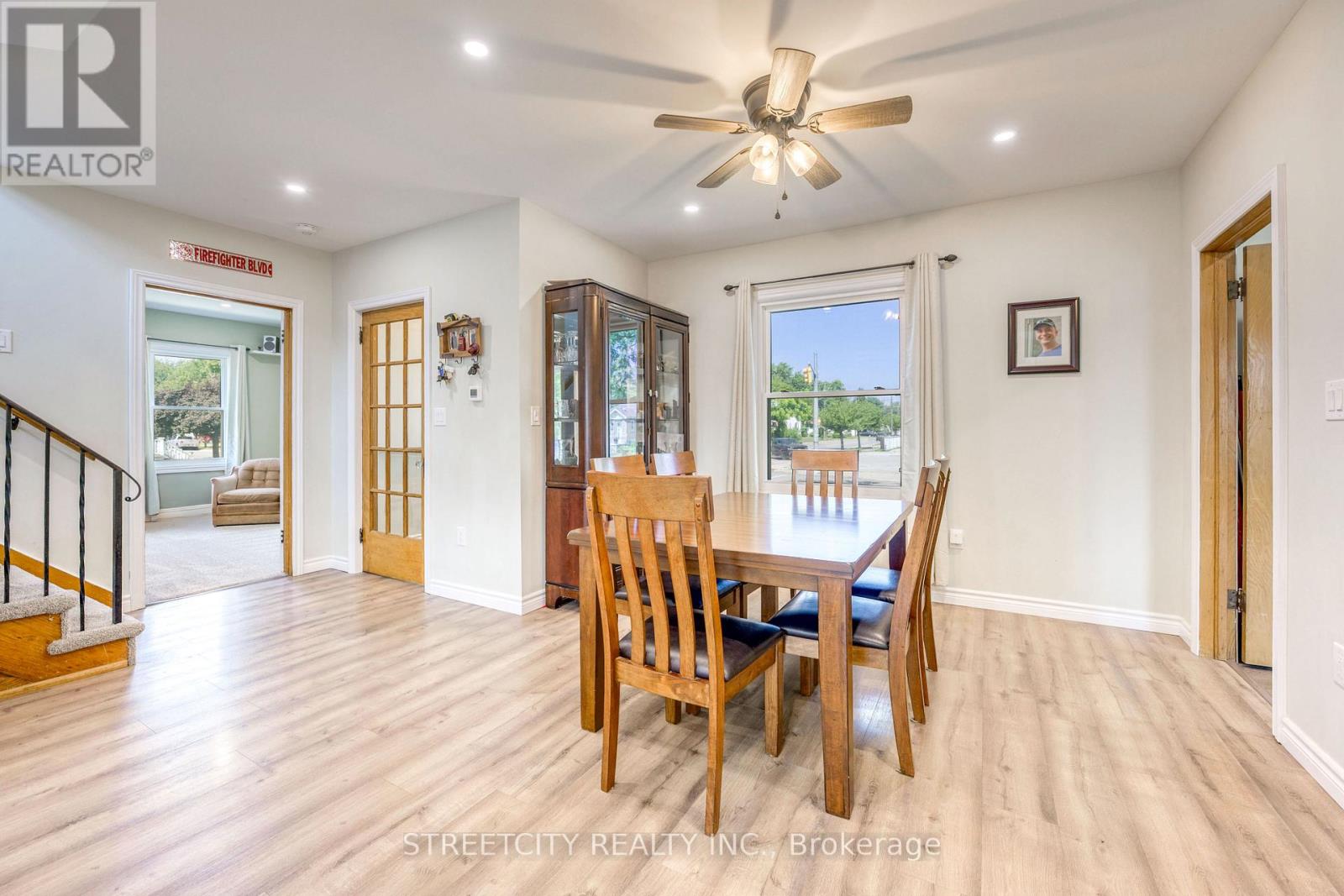 703 WELLINGTON STREET — photo 12