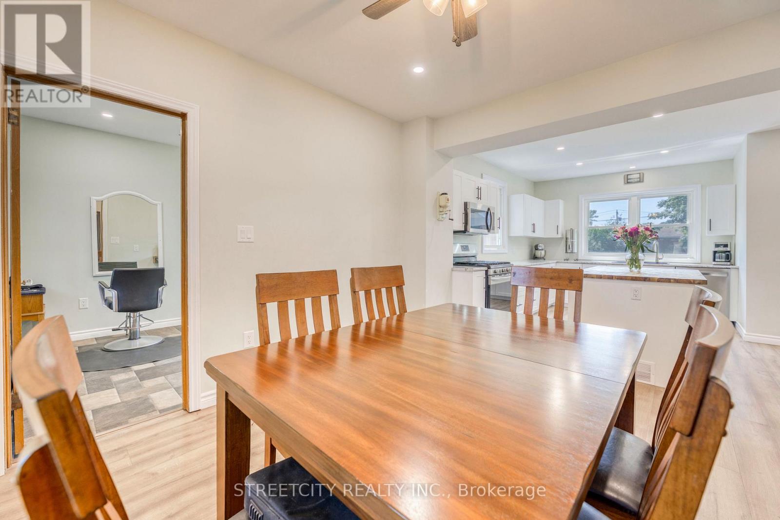 703 WELLINGTON STREET — photo 14