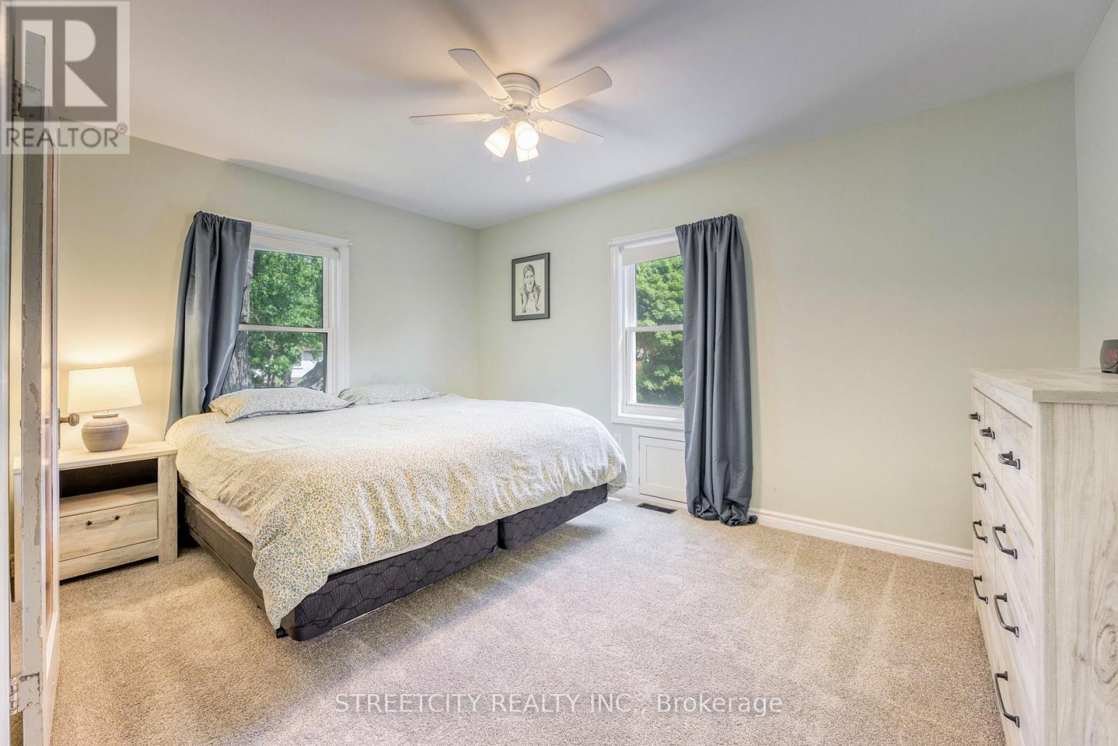 703 WELLINGTON STREET — photo 24