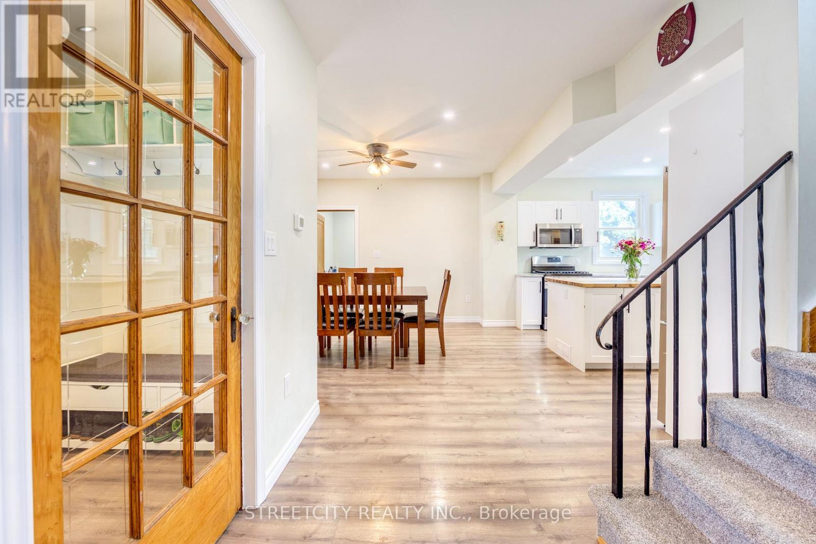 703 WELLINGTON STREET — photo 6