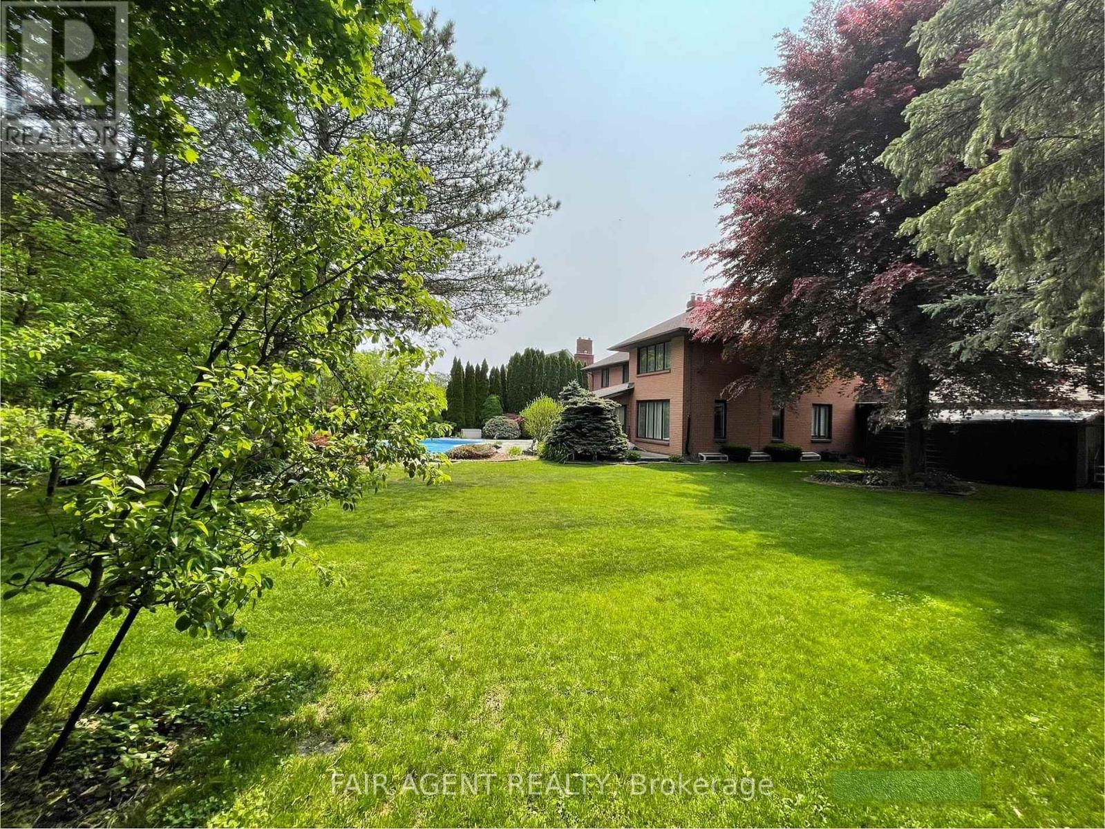 18 TOBIN COURT - 21