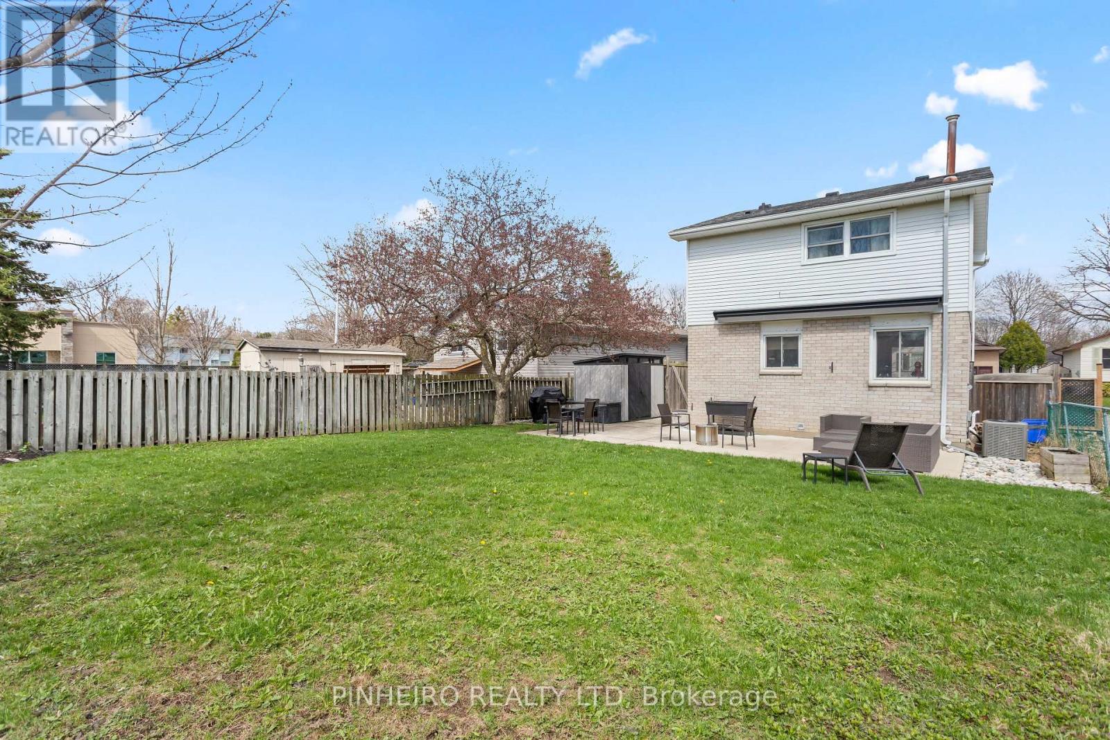 266 ARDSLEY CRESCENT — photo 40