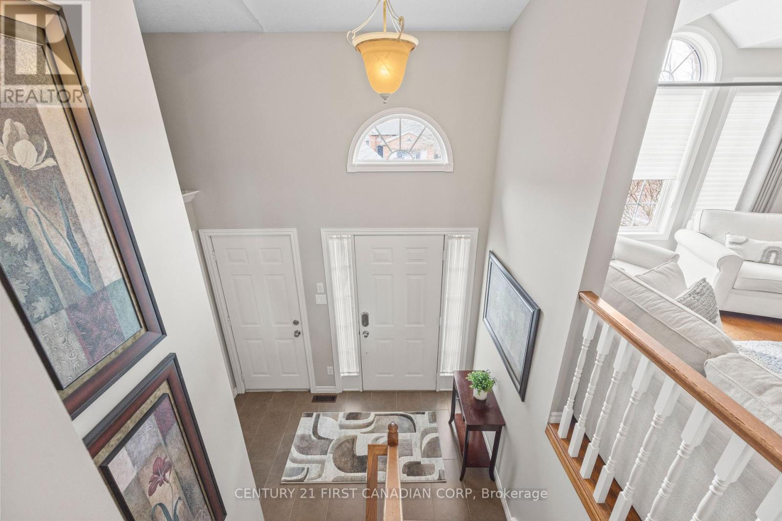 4 OAKWOOD COURT - 6