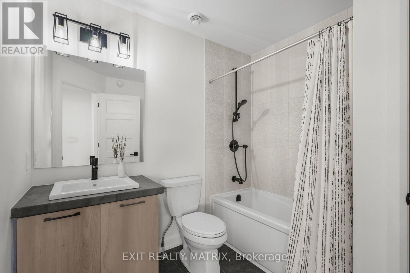 1200 MONTBLANC CRESCENT — photo 22