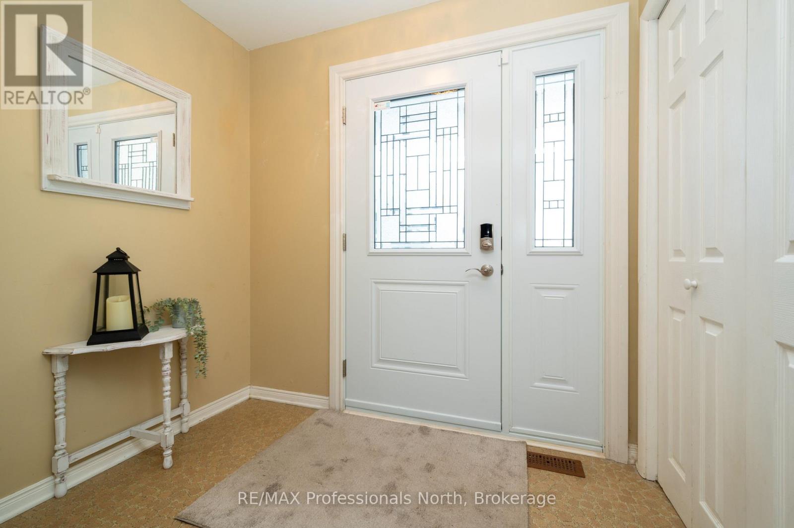 Foyer with closet