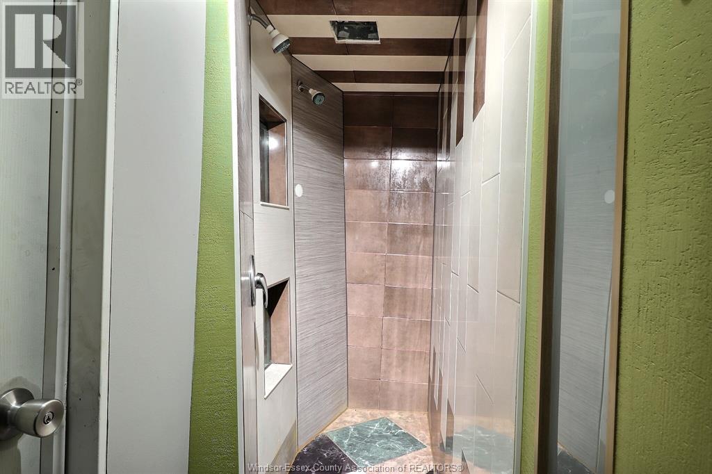 401 PARENT Unit# 11, Windsor, Ontario, N9A2B9 — Photo 10