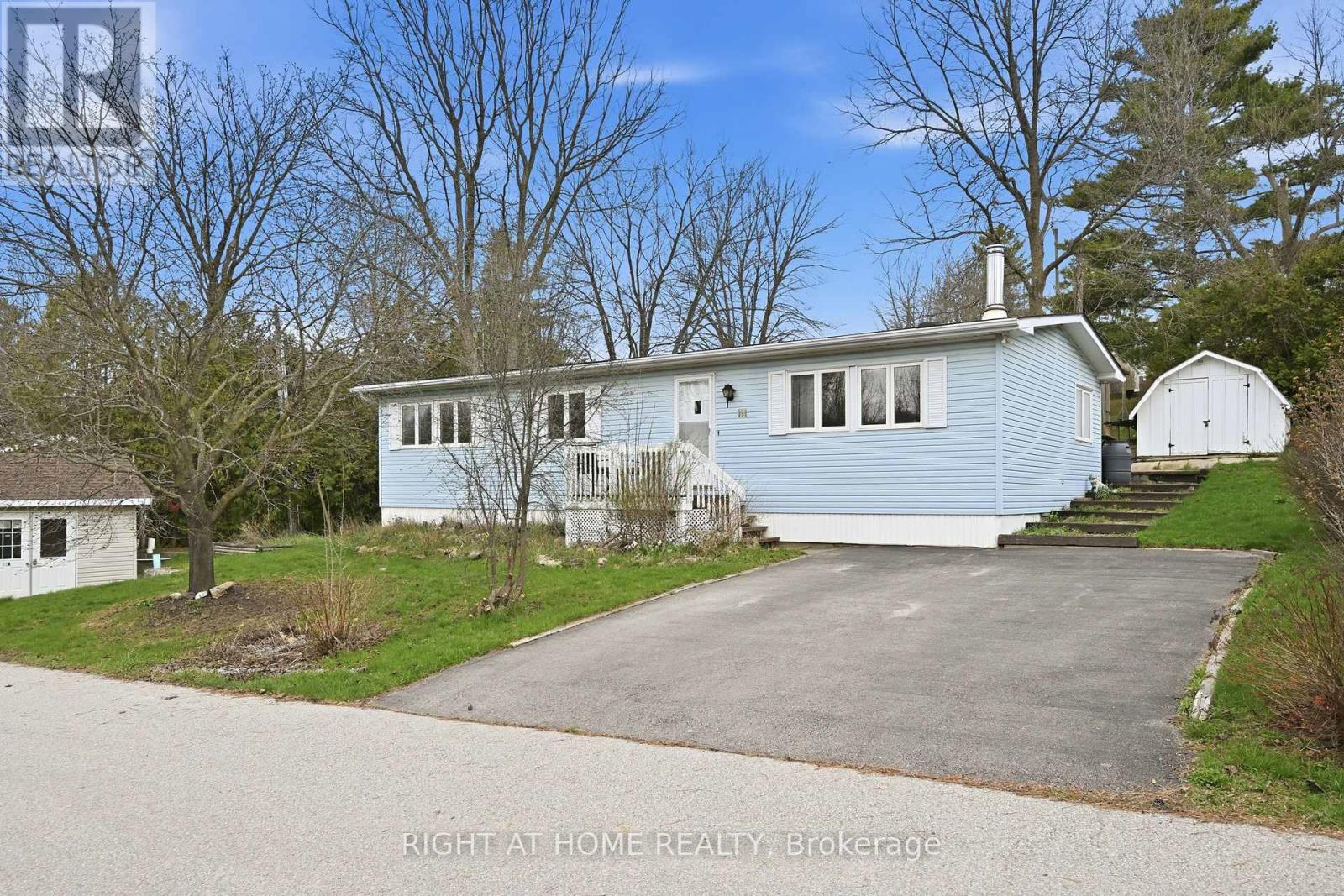 131 HILLSIDE CRES - 1294 8TH CONCESSION ROAD W