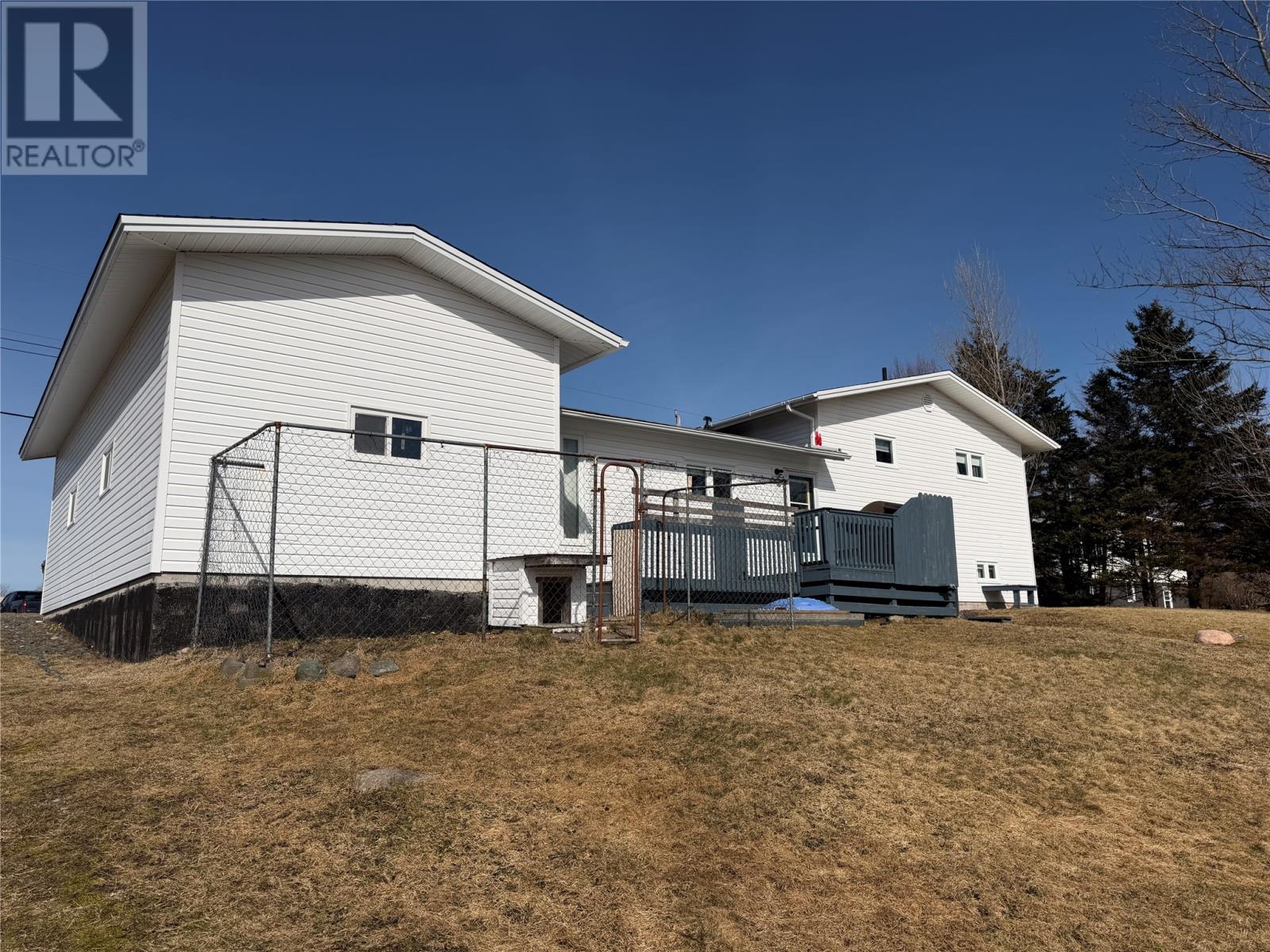 136 - 138 Greenwood Street — photo 2