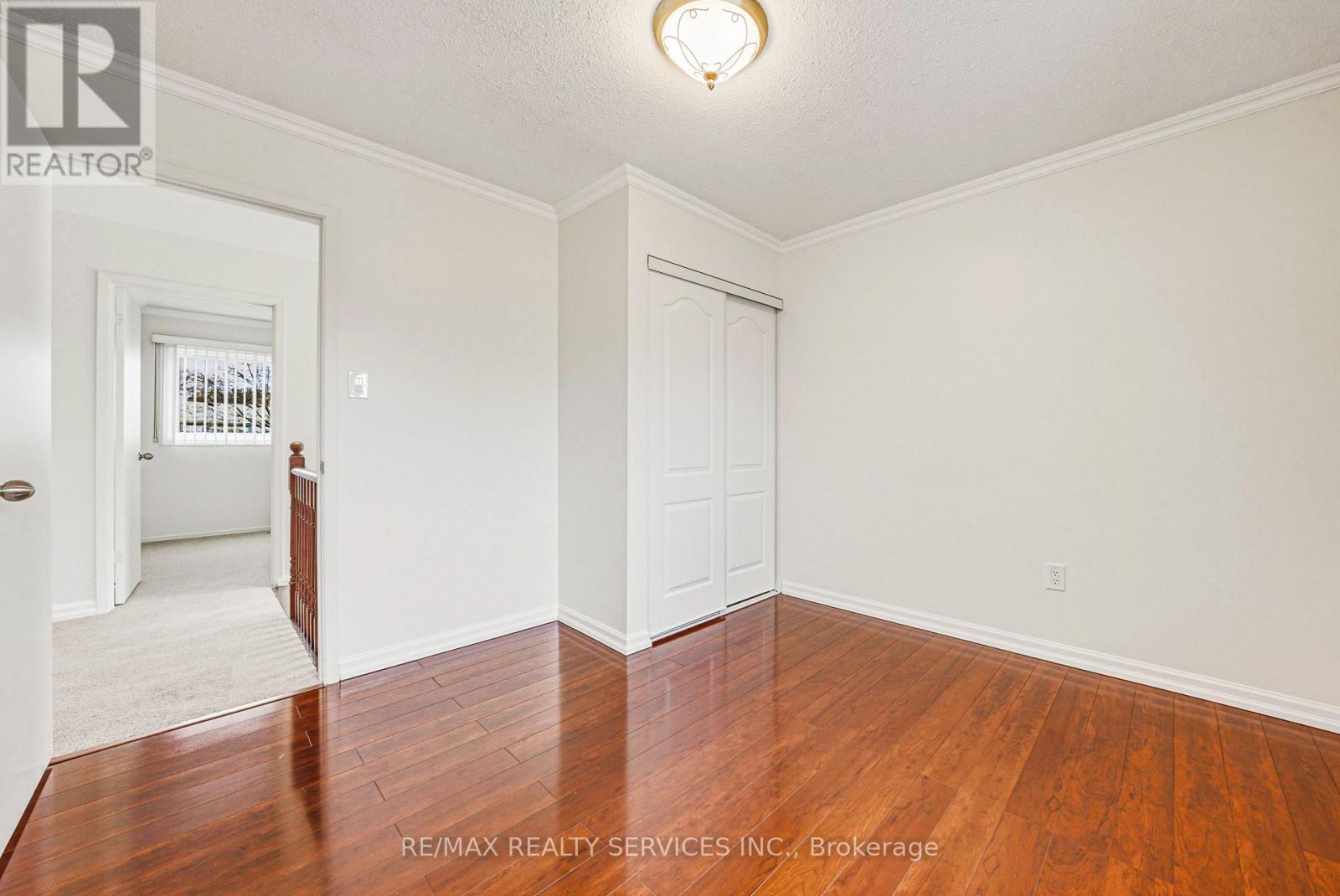 4 MOUNT FOREST DRIVE - 21