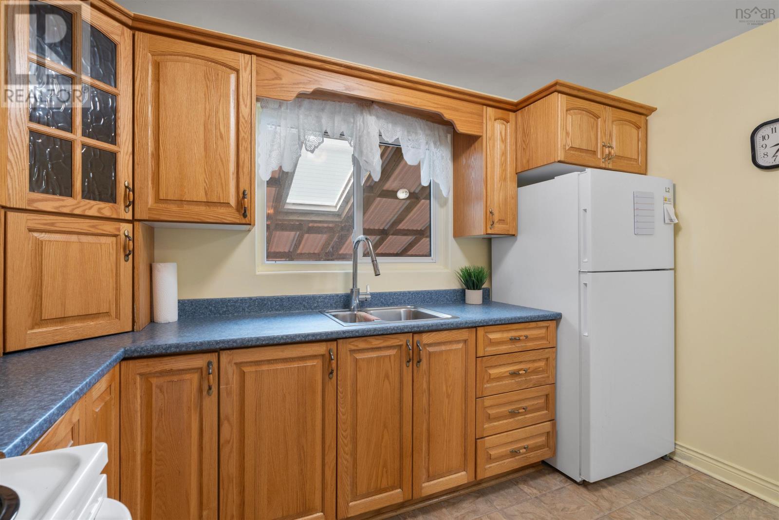 Property 22 of 33 of 355 Spring Avenue