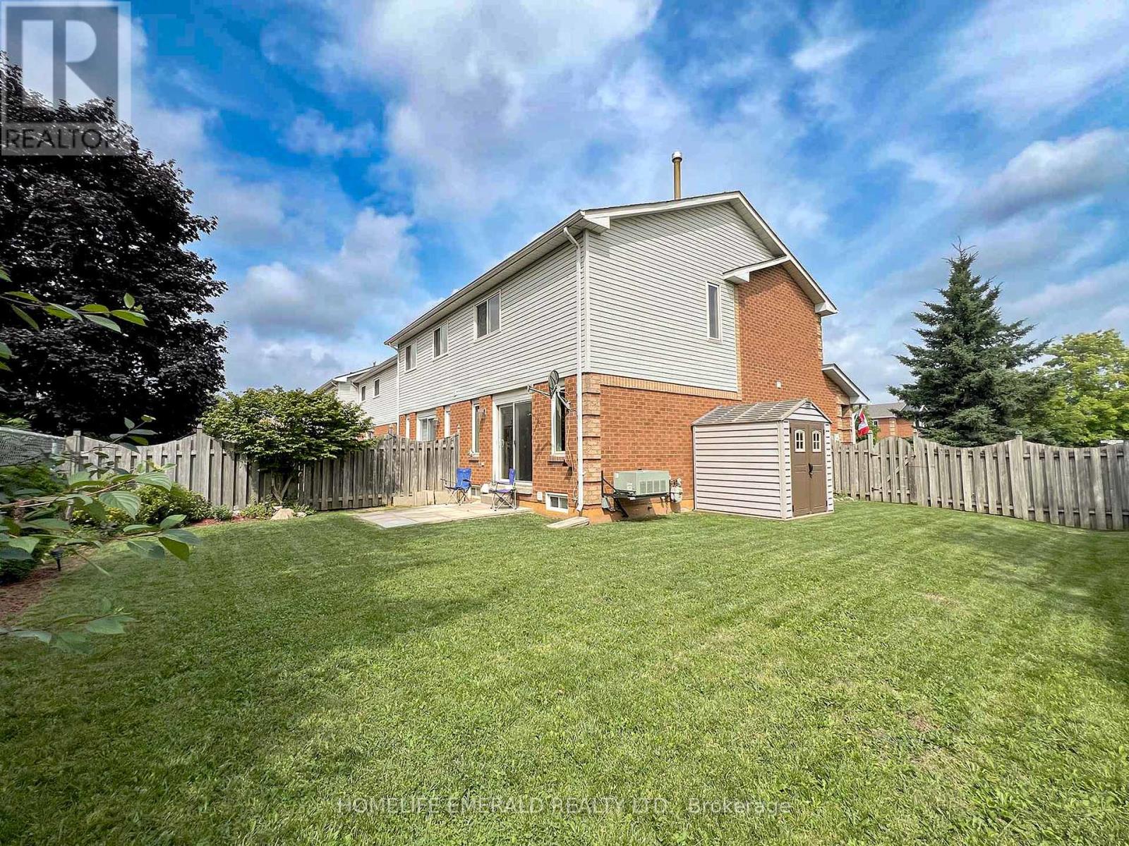1 POTTER CRESCENT - 41