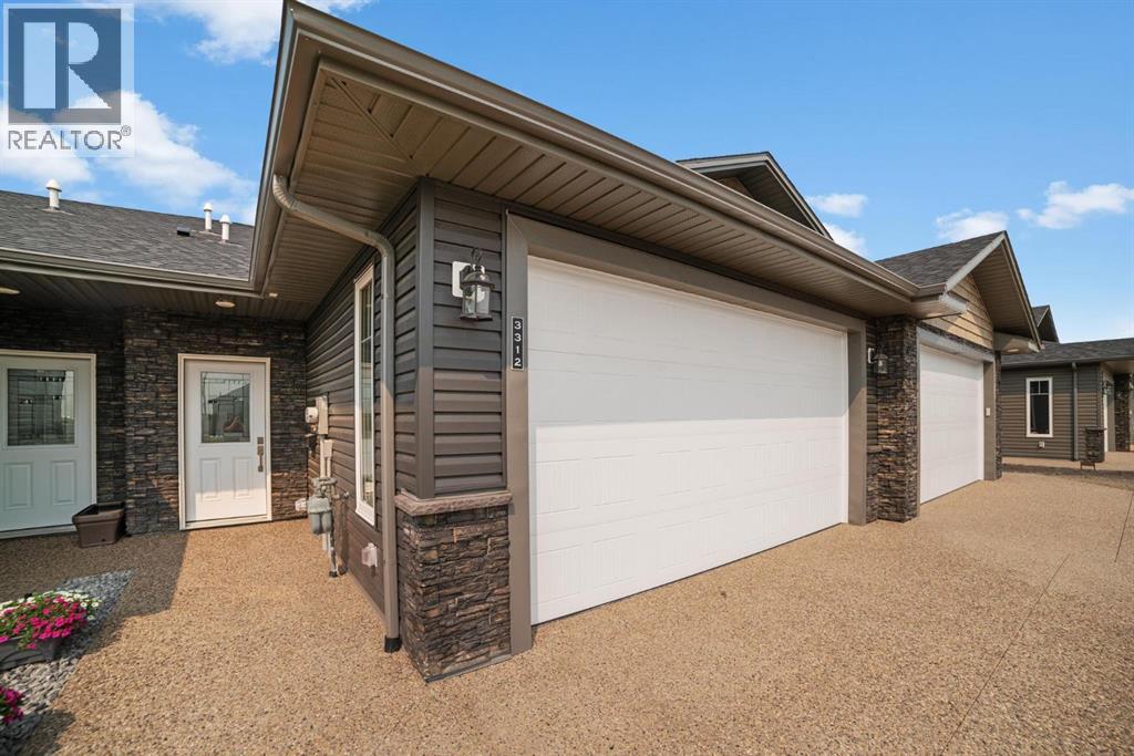 5728 55 Avenue - 1