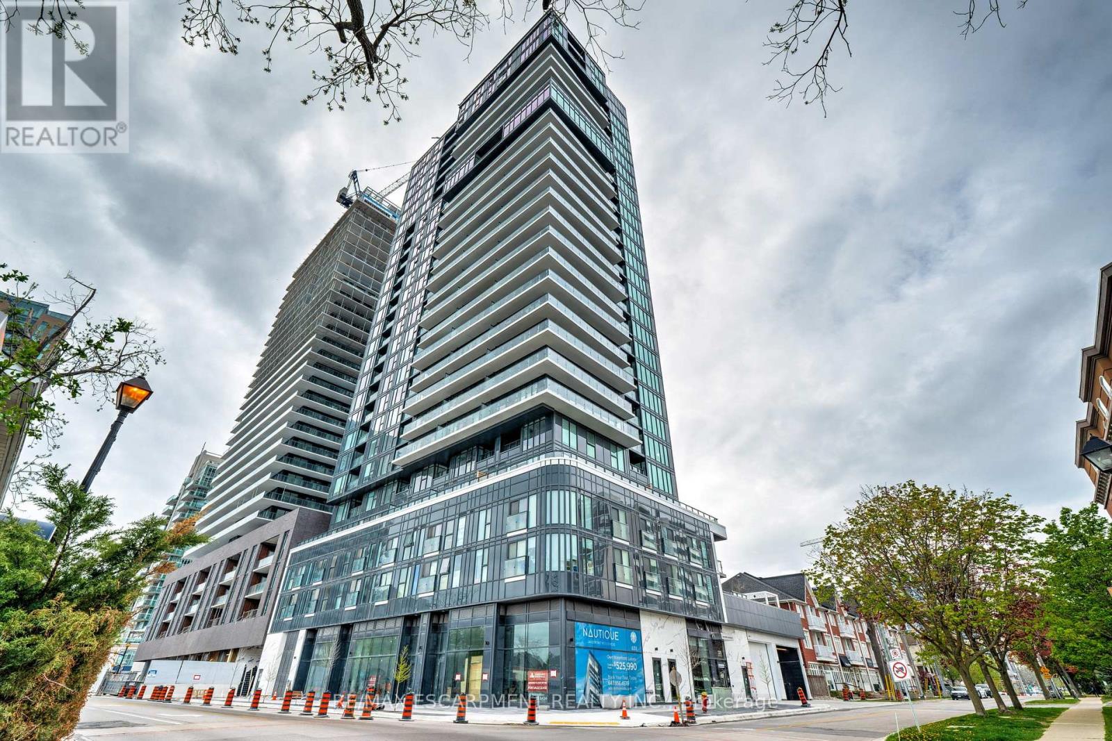 1707 - 370 MARTHA STREET