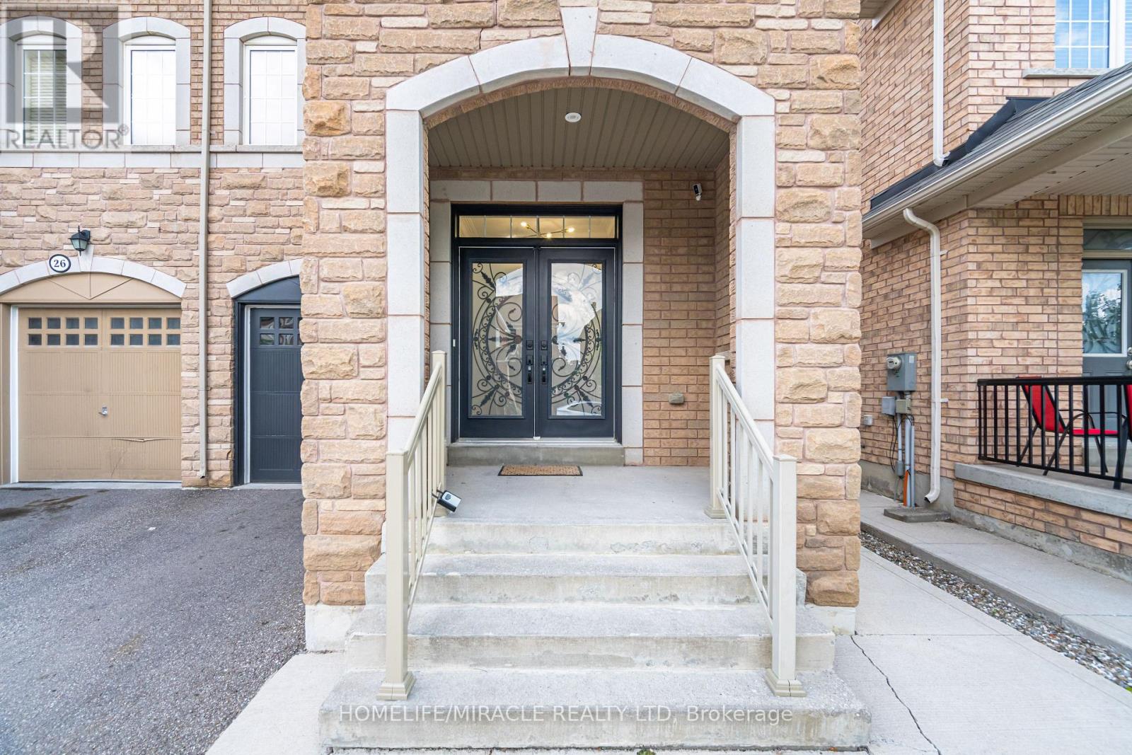 28 SUSSEXVALE DRIVE - 2