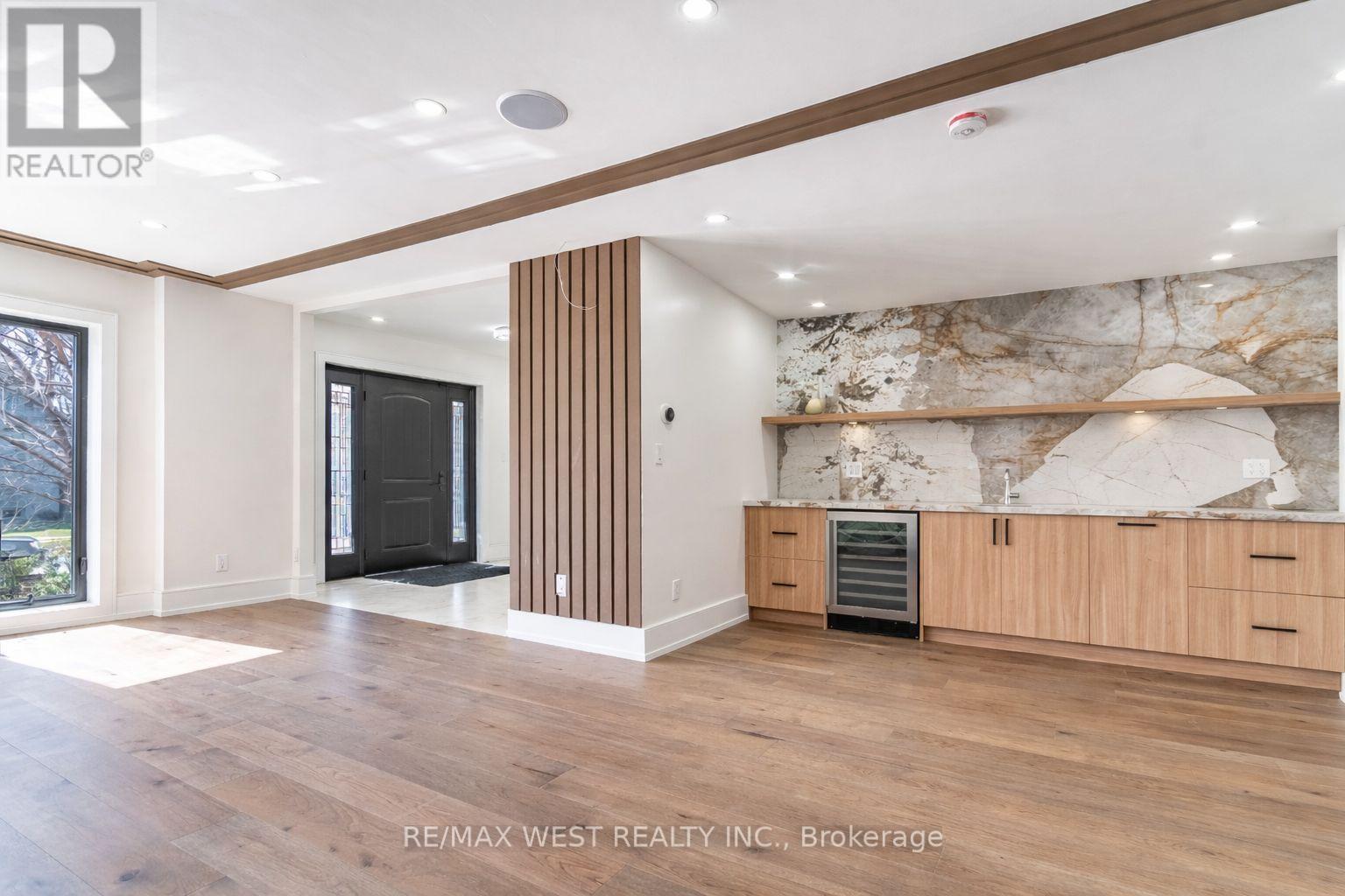 29 BLAKETON ROAD - 6