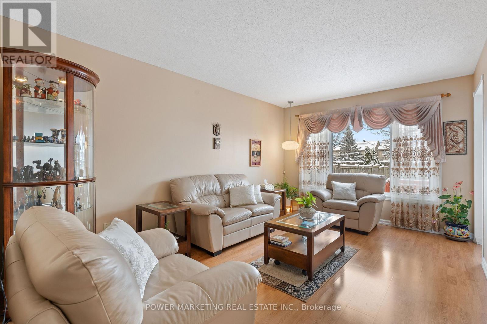 1096 BALLANTYNE DRIVE — photo 10