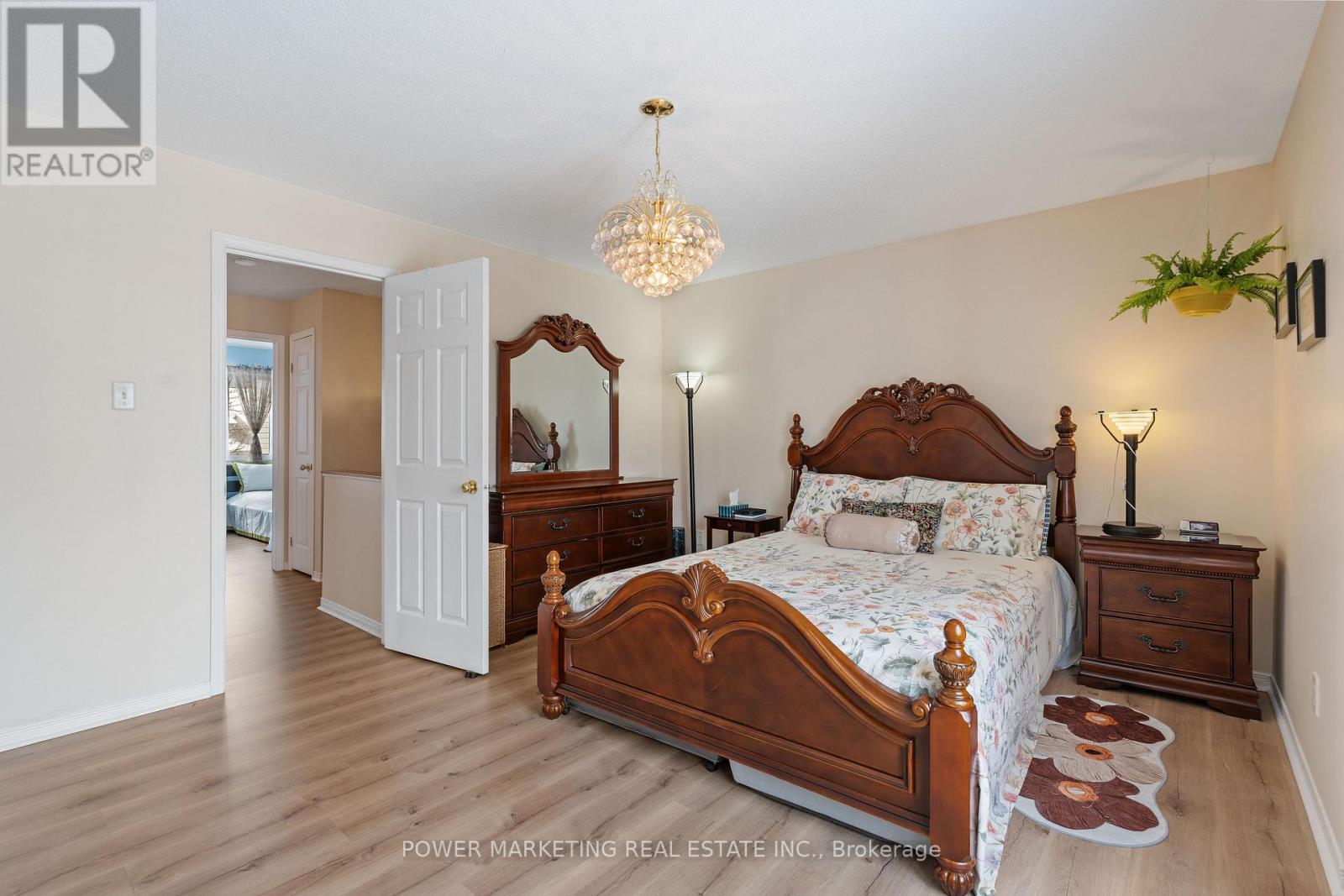 1096 BALLANTYNE DRIVE — photo 18