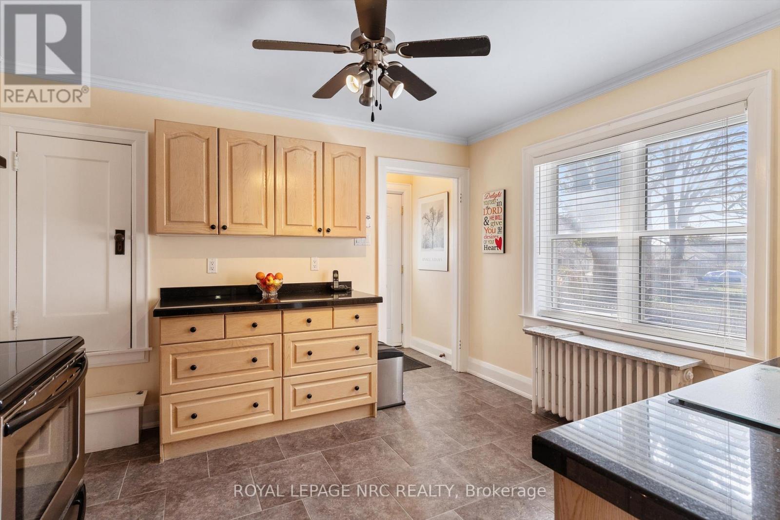 4148 DRUMMOND ROAD - 9