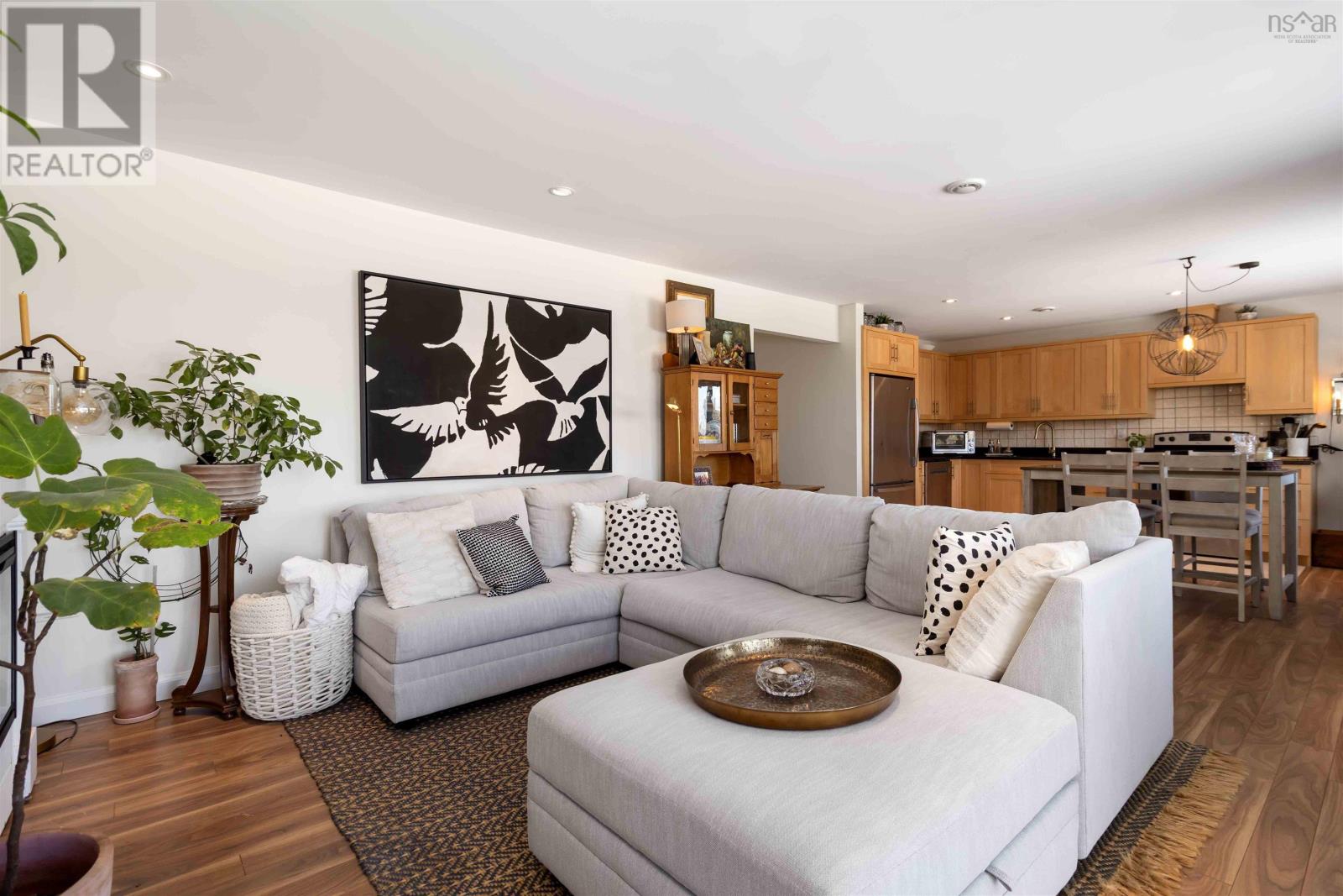 Property 7 of 44 of 4 440 Upper Blandford Road