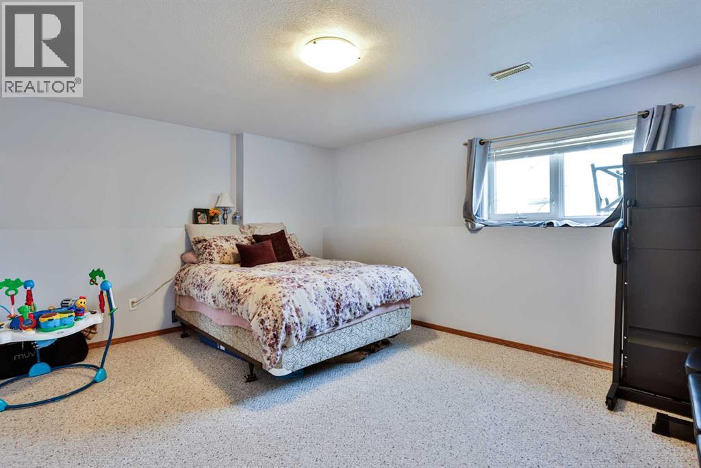 263 RED CROW BOULEVARD W - 23