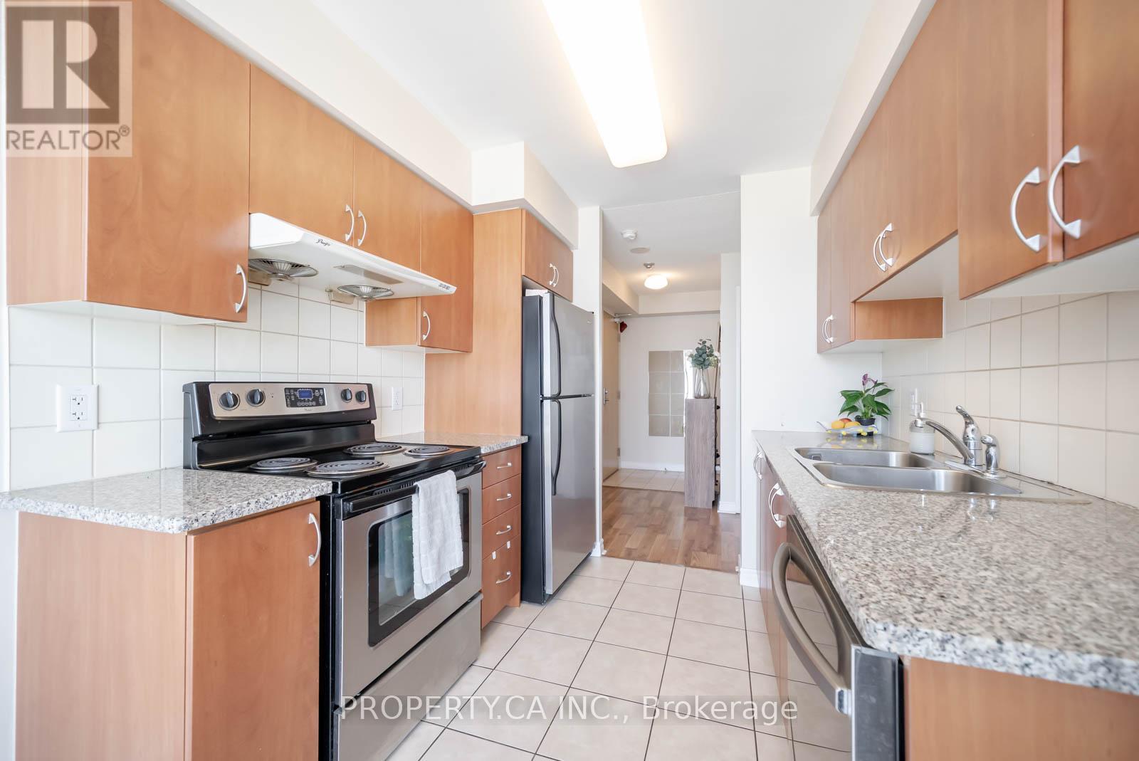 #2003 88 GRANGEWAY AVENUE - 11