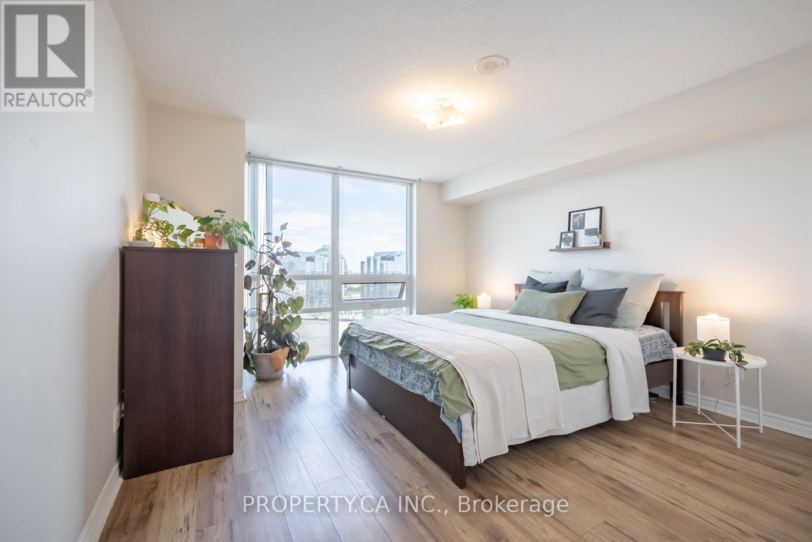 #2003 88 GRANGEWAY AVENUE - 12