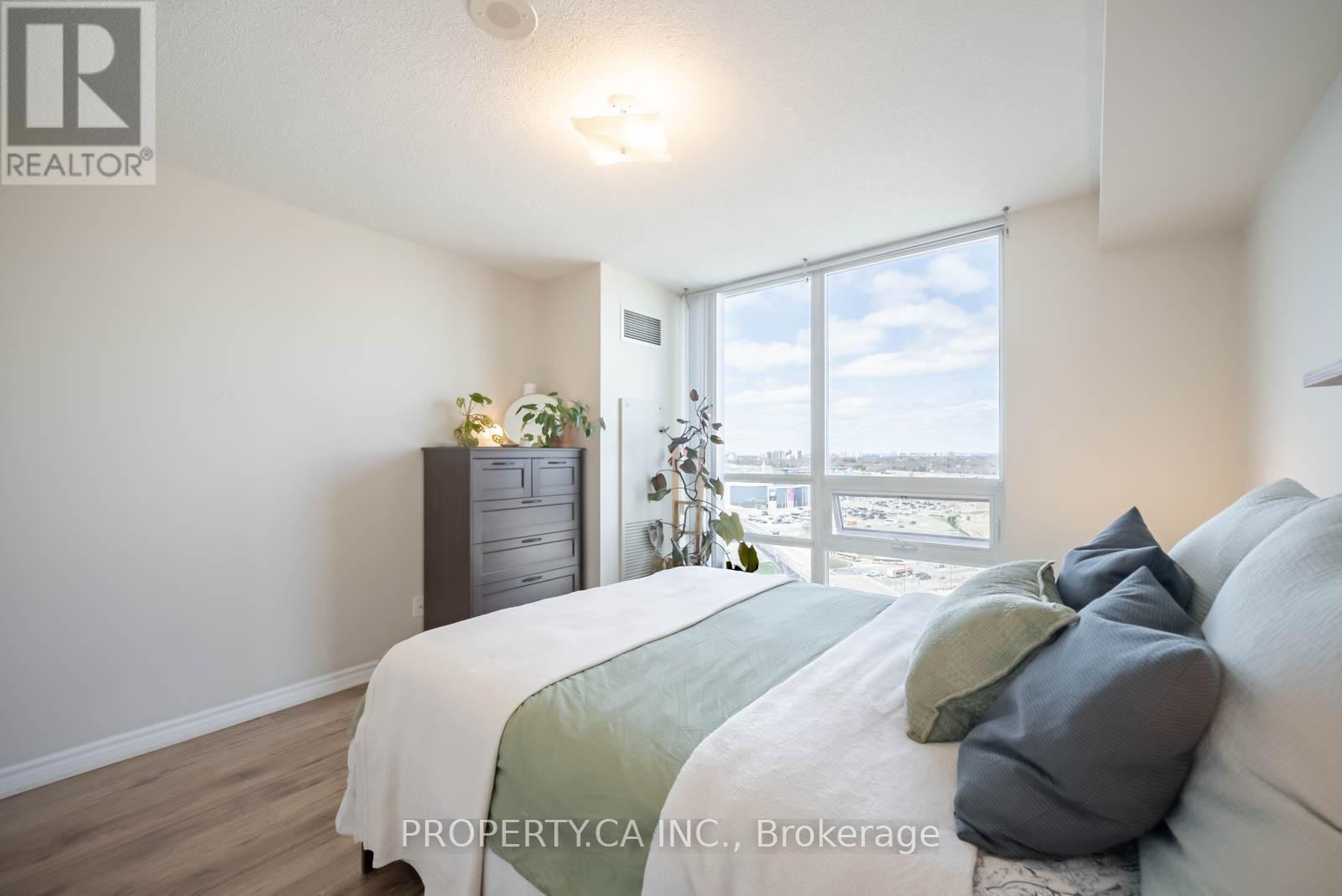 #2003 88 GRANGEWAY AVENUE - 13