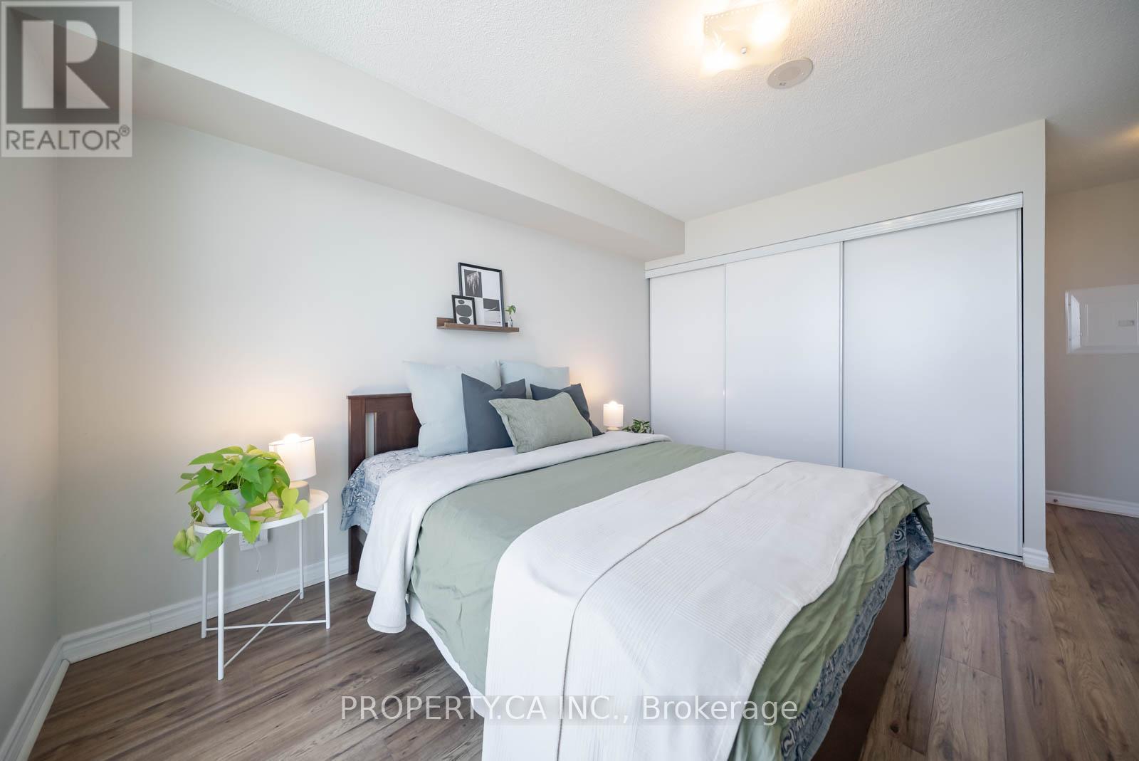 #2003 88 GRANGEWAY AVENUE - 14