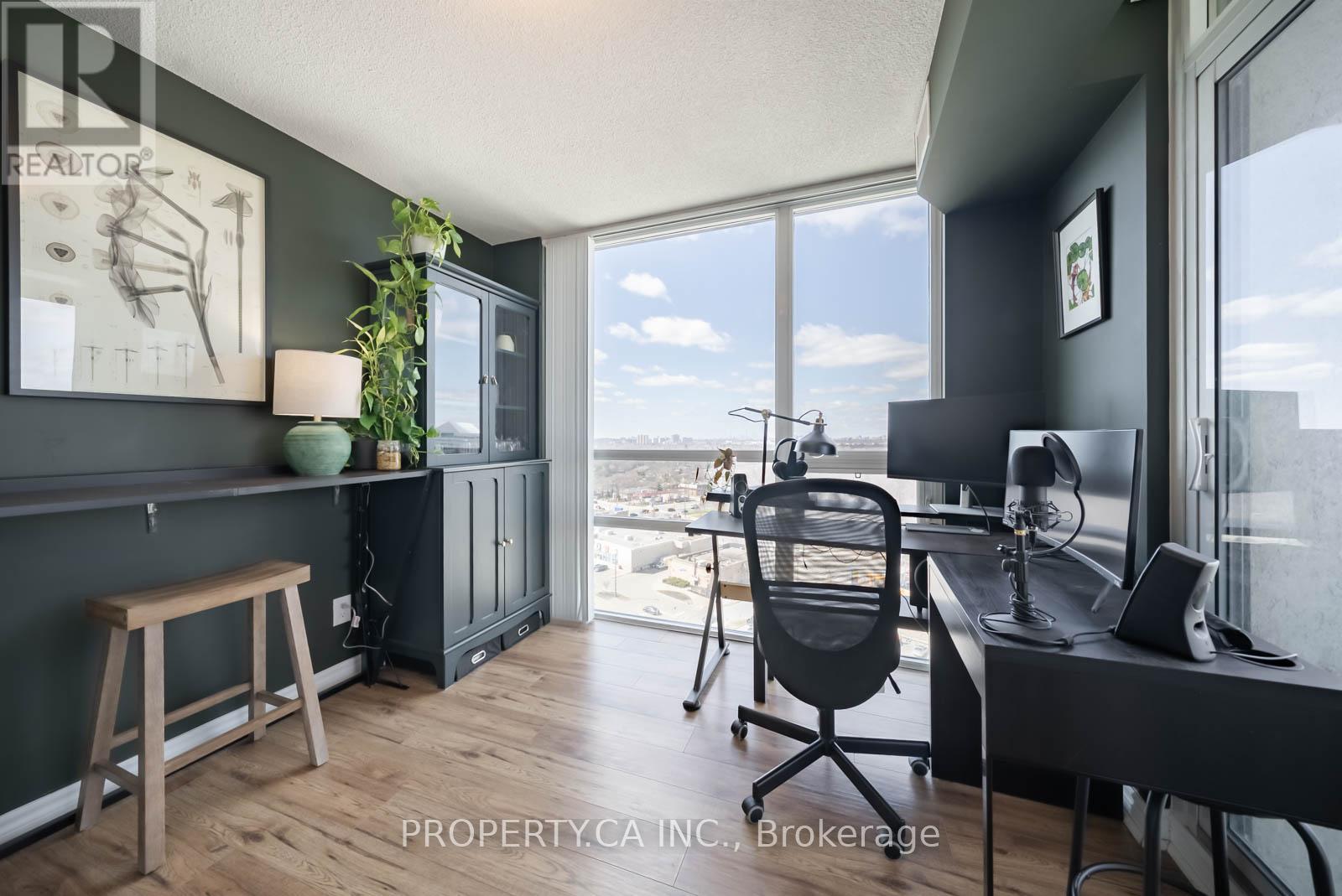 #2003 88 GRANGEWAY AVENUE - 18