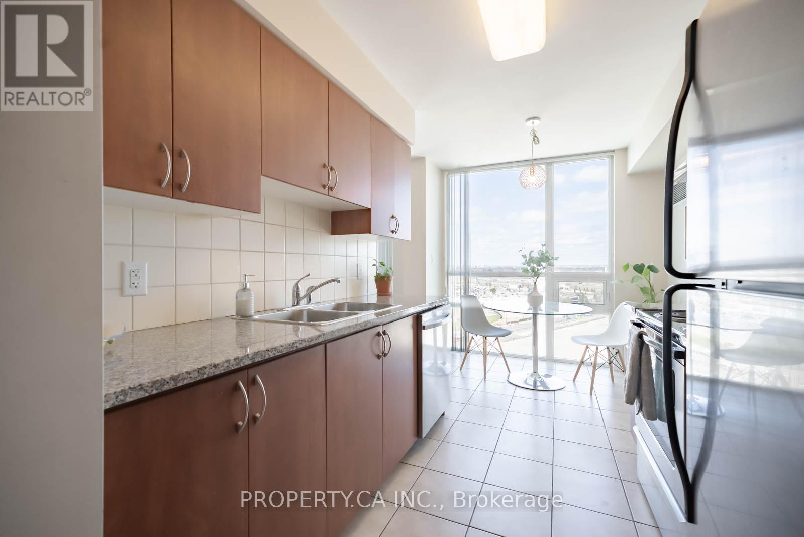 #2003 88 GRANGEWAY AVENUE - 7