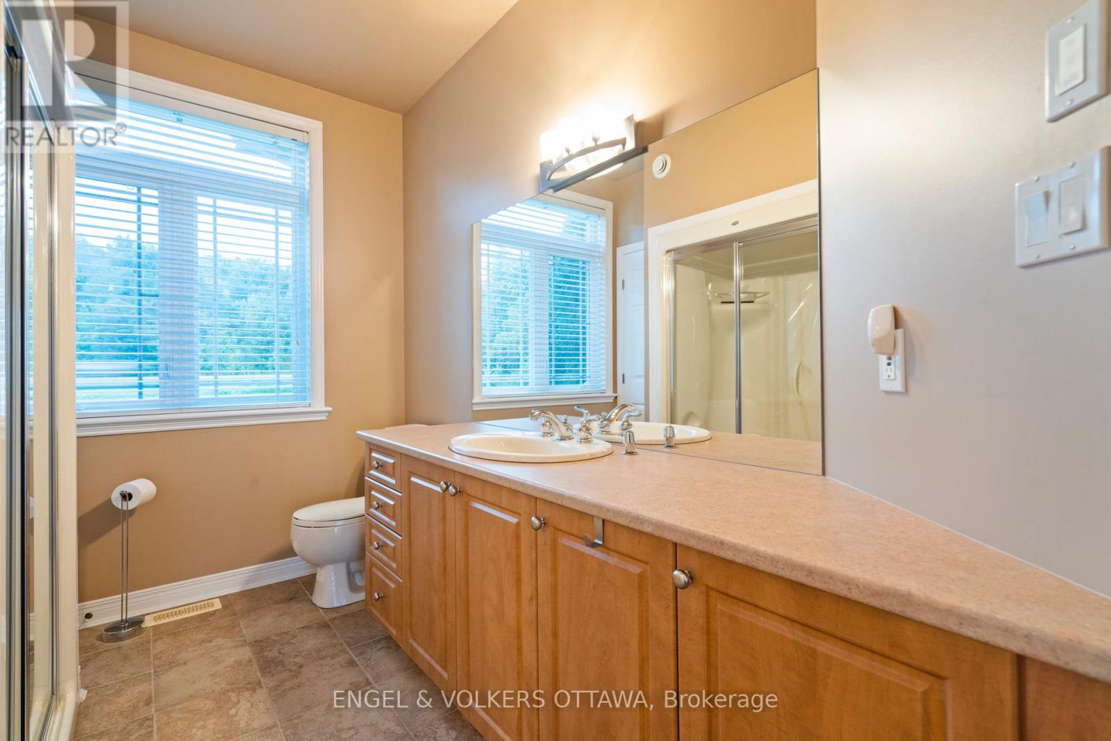 3 Bed, 3 Bath House for Sale in Ottawa – 1759 REGIONAL 174 ROAD, Ottawa – MLS# X13029300 - Image 34