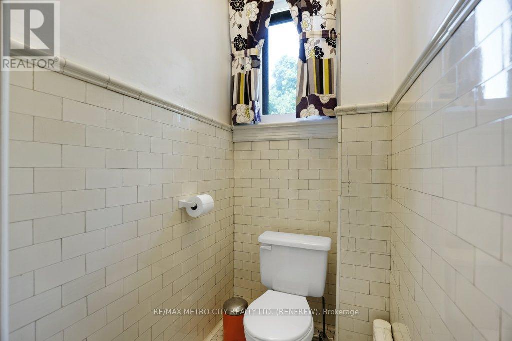 154 QUARRY AVENUE — photo 27
