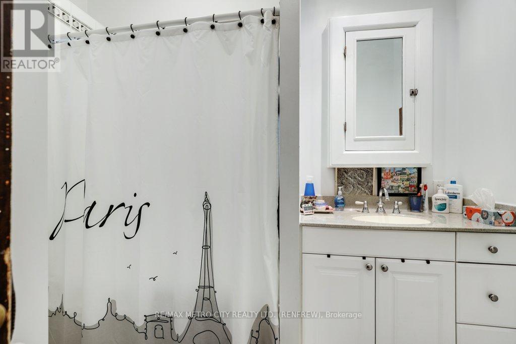 154 QUARRY AVENUE — photo 37