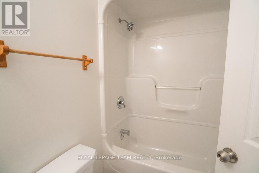 Main full bathroom