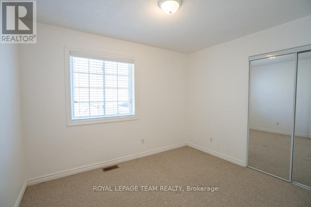 Secondary bedroom