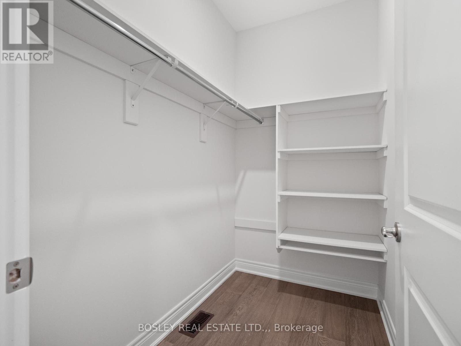 514 ROYAL RIDGE DRIVE - 6