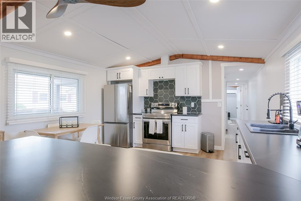184 NEIL, Essex, Ontario, N8M2A6 — Photo 10
