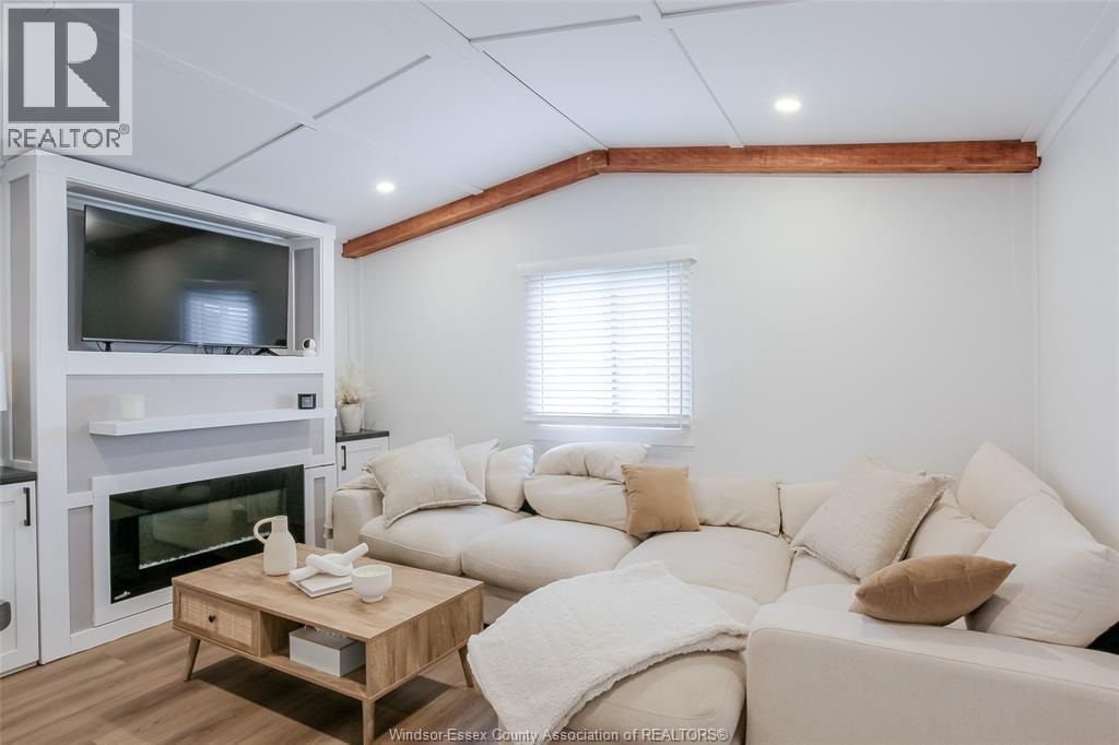 184 NEIL, Essex, Ontario, N8M2A6 — Photo 6