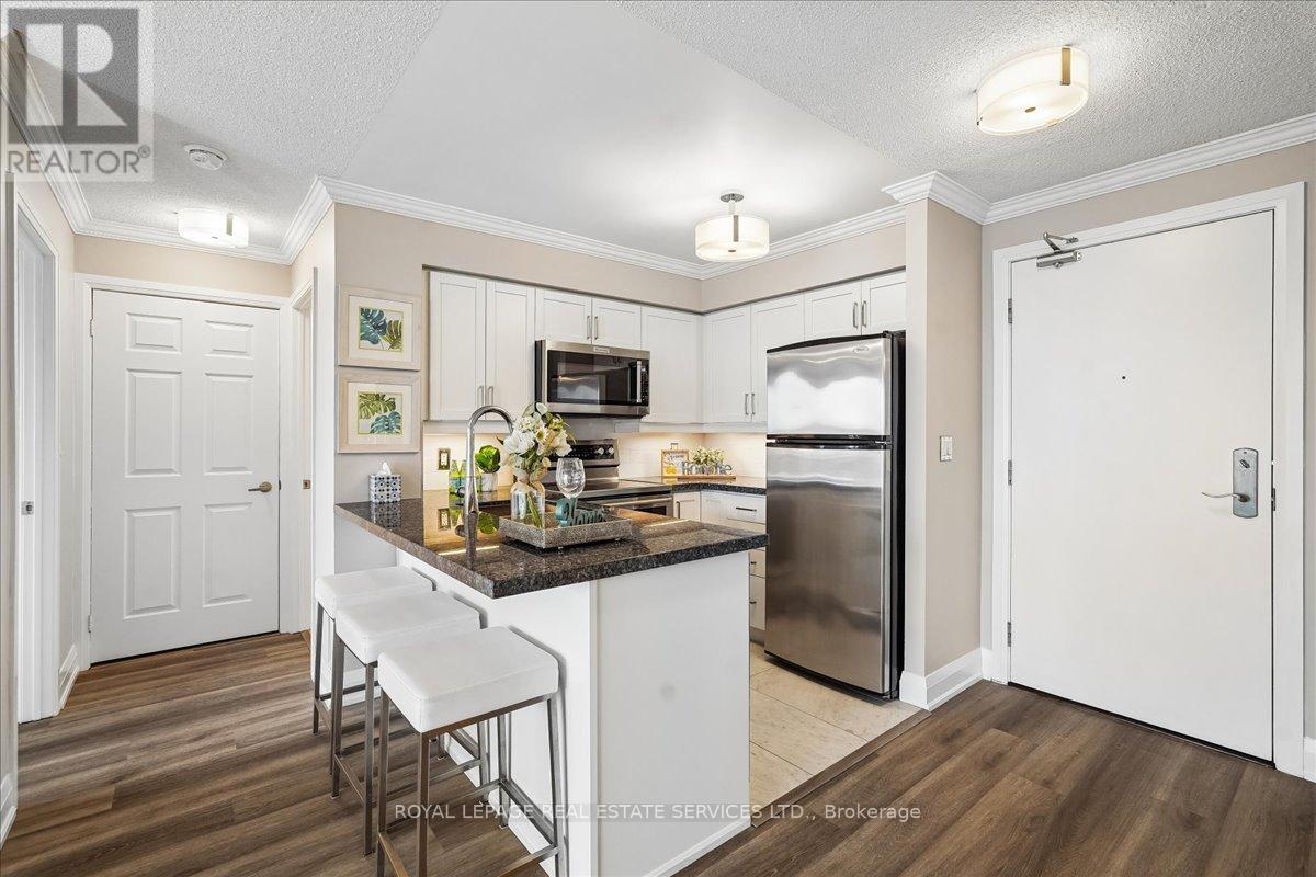 908 - 18 VALLEY WOODS ROAD