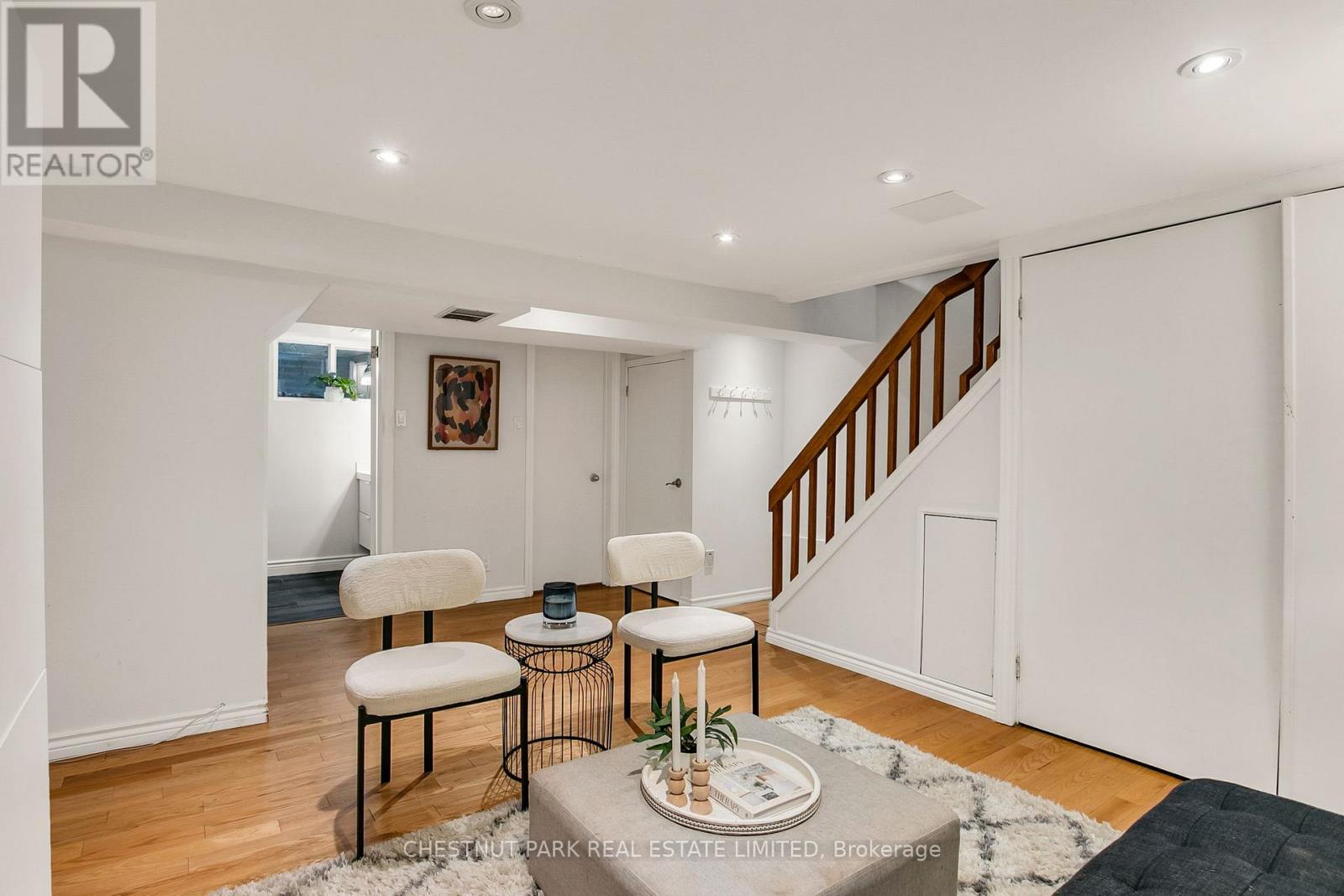 25 BISHOP STREET — photo 45