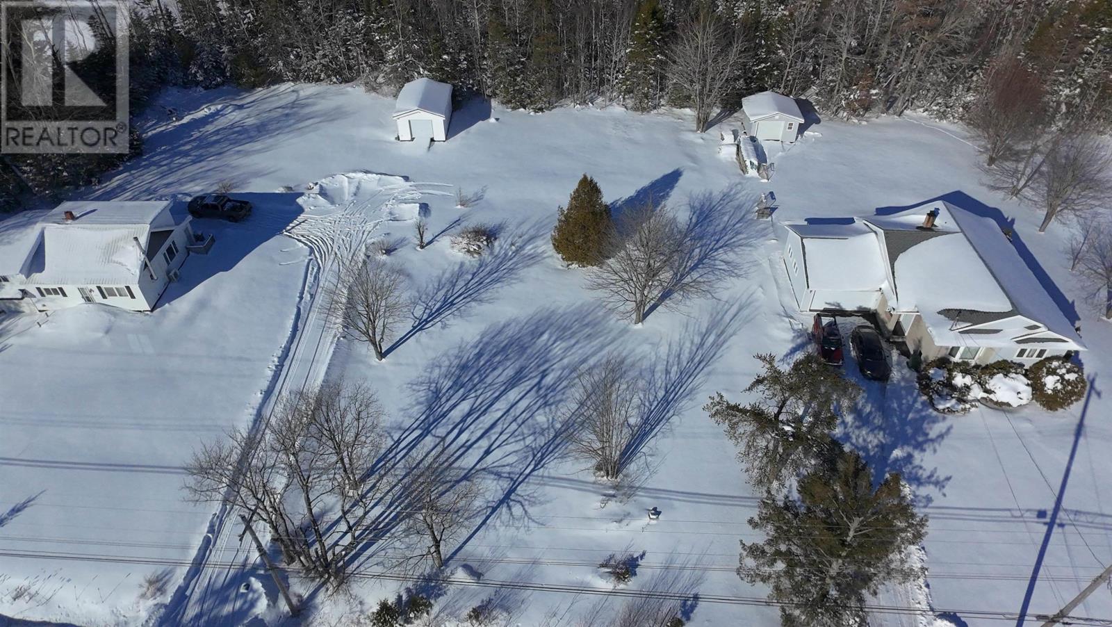 11845 Highway 2 — photo 41