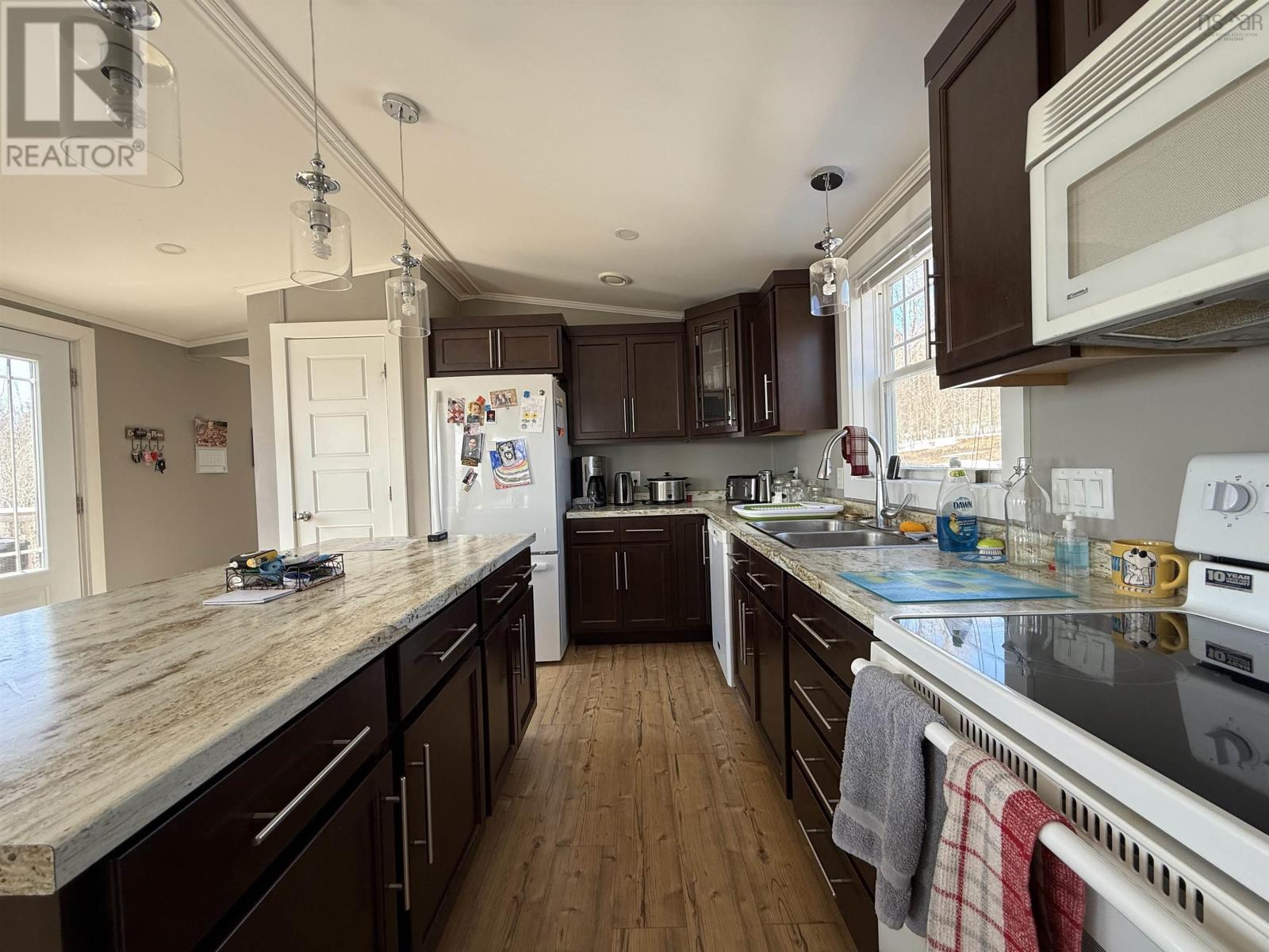 137 Upper Road - photo 4