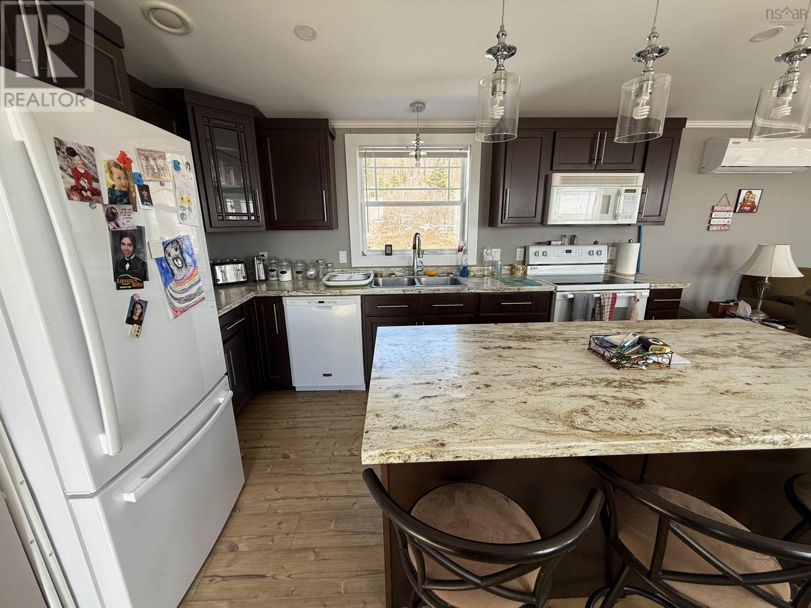 137 Upper Road - photo 3
