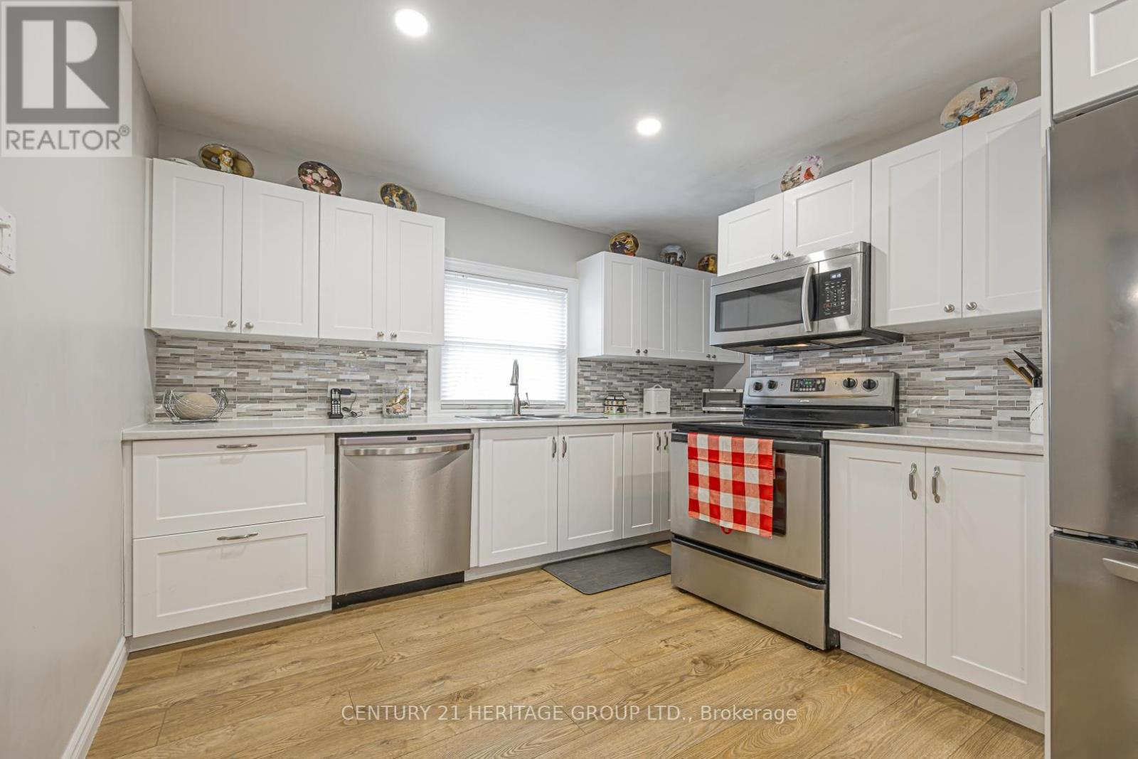 1059 GORHAM STREET - 20