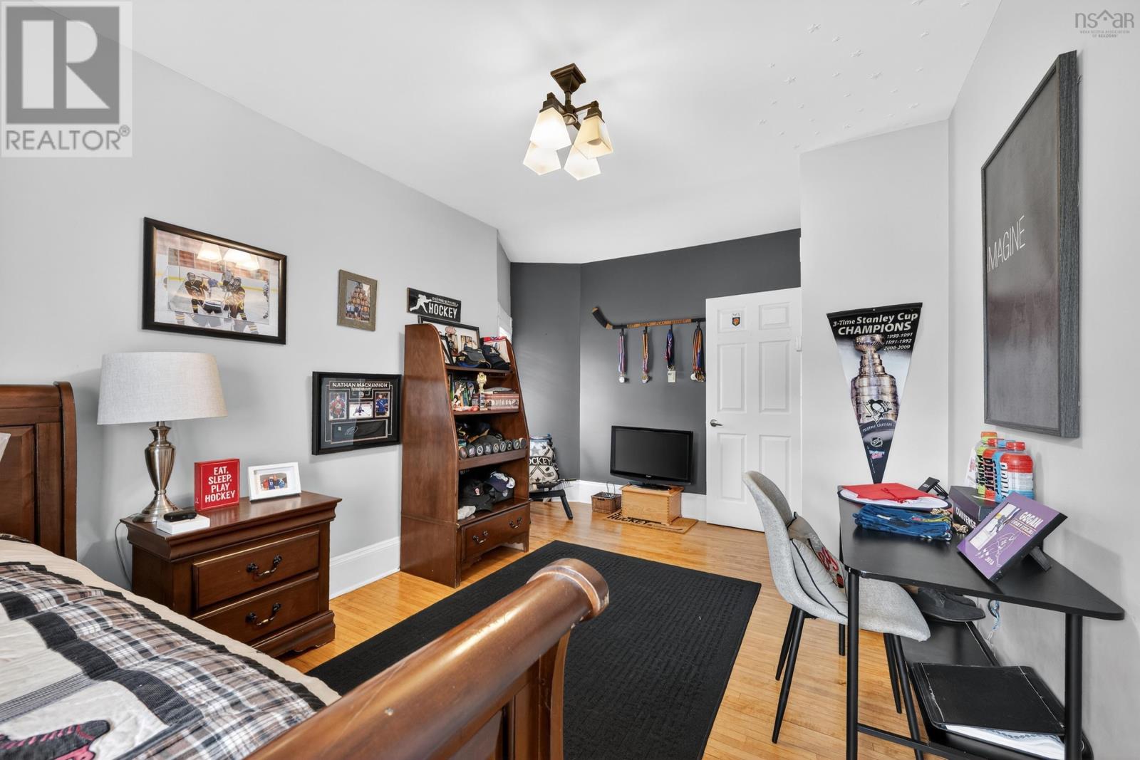 Property 35 of 50 of 15 Whitney Avenue