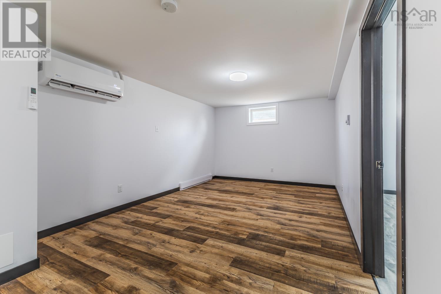 Property 30 of 49 of 54 LAVINIA Drive