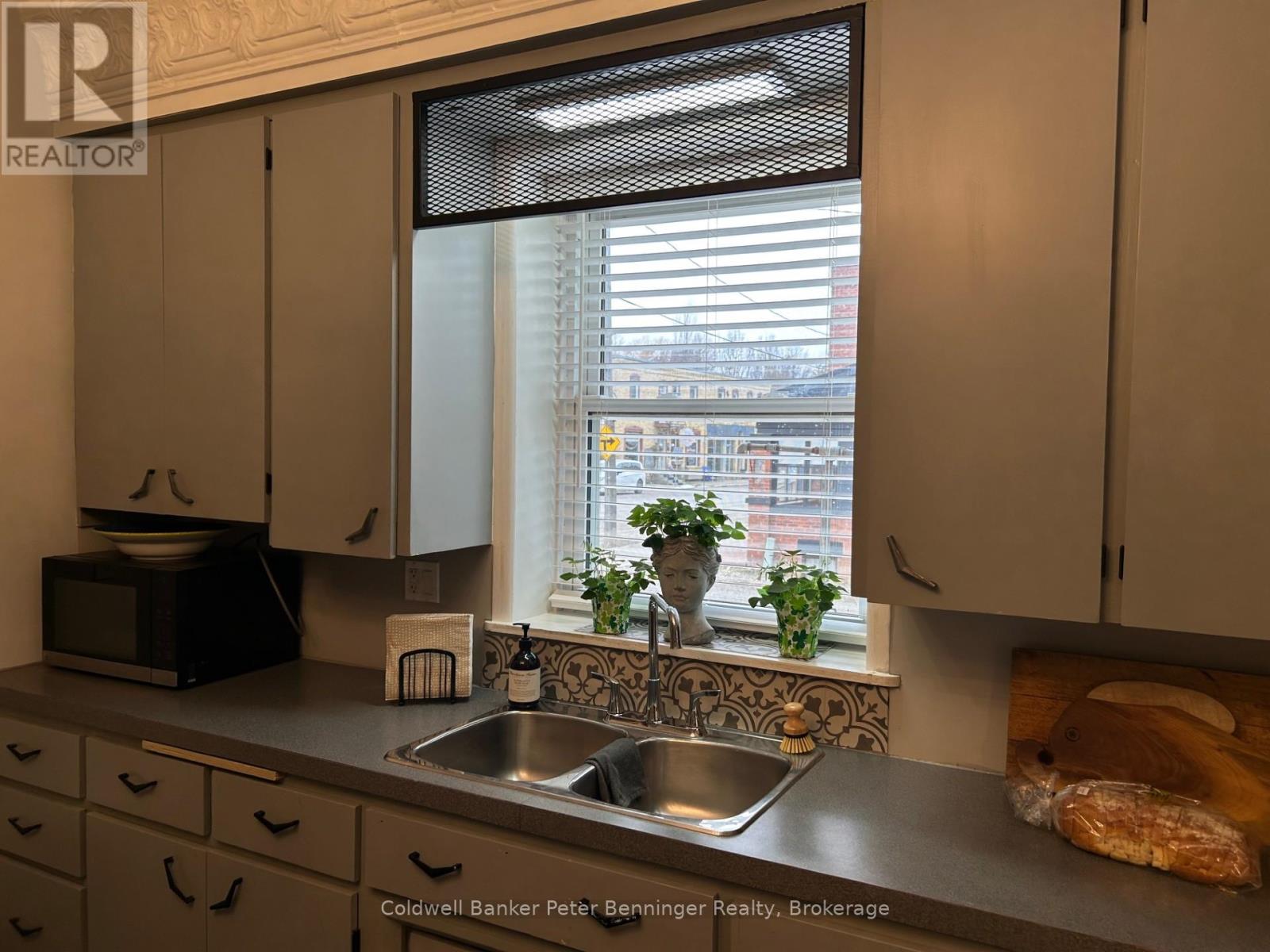 521 MILL STREET — photo 13
