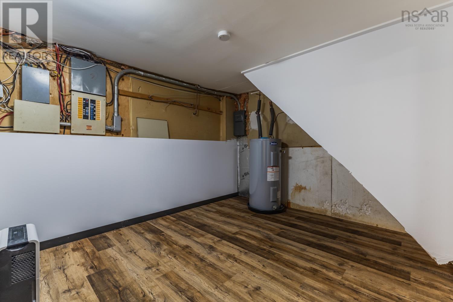 Property 37 of 49 of 54 LAVINIA Drive