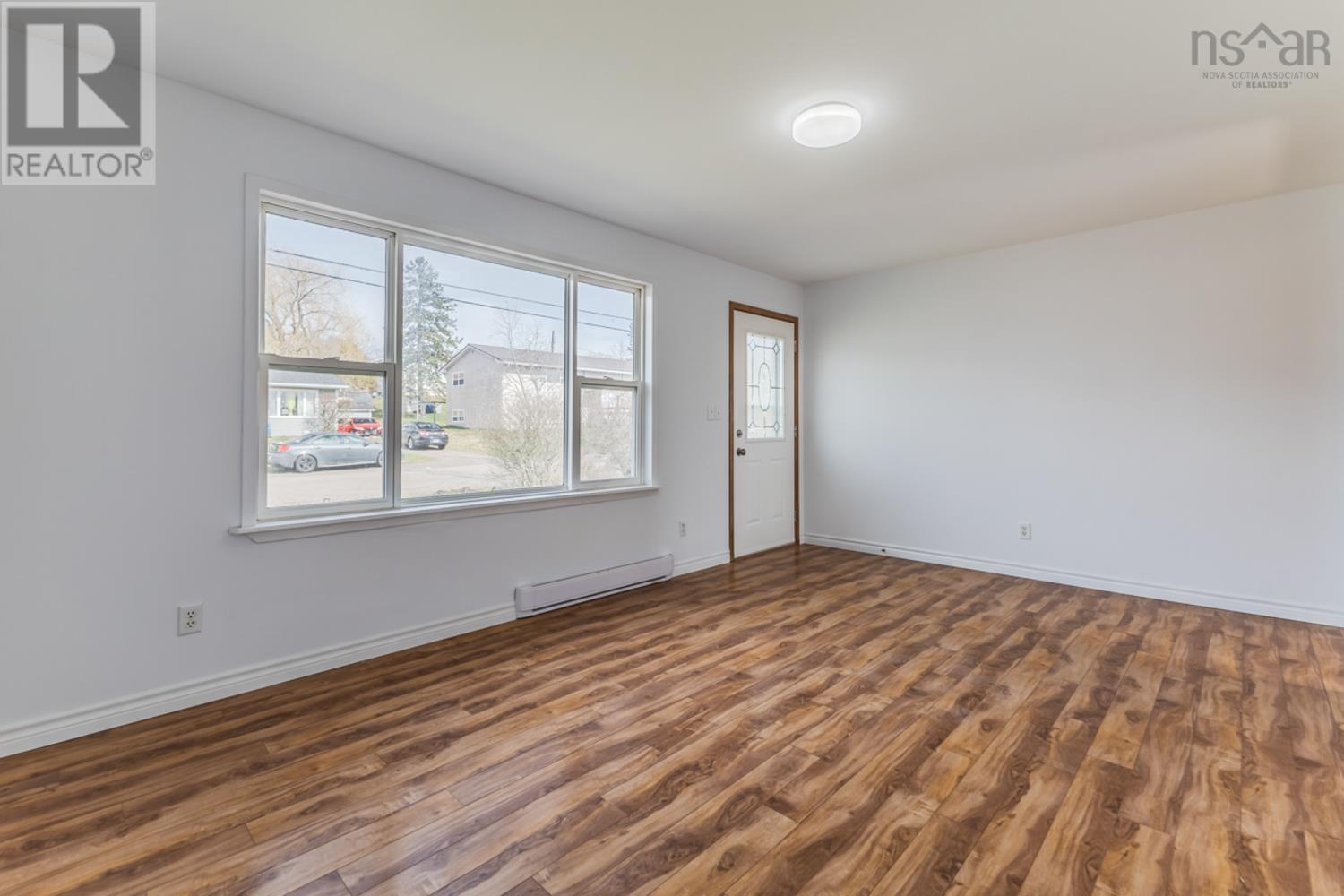 Property 9 of 49 of 54 LAVINIA Drive